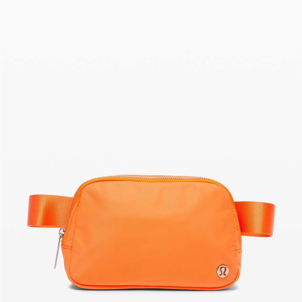Lululemon 1L belt bag
